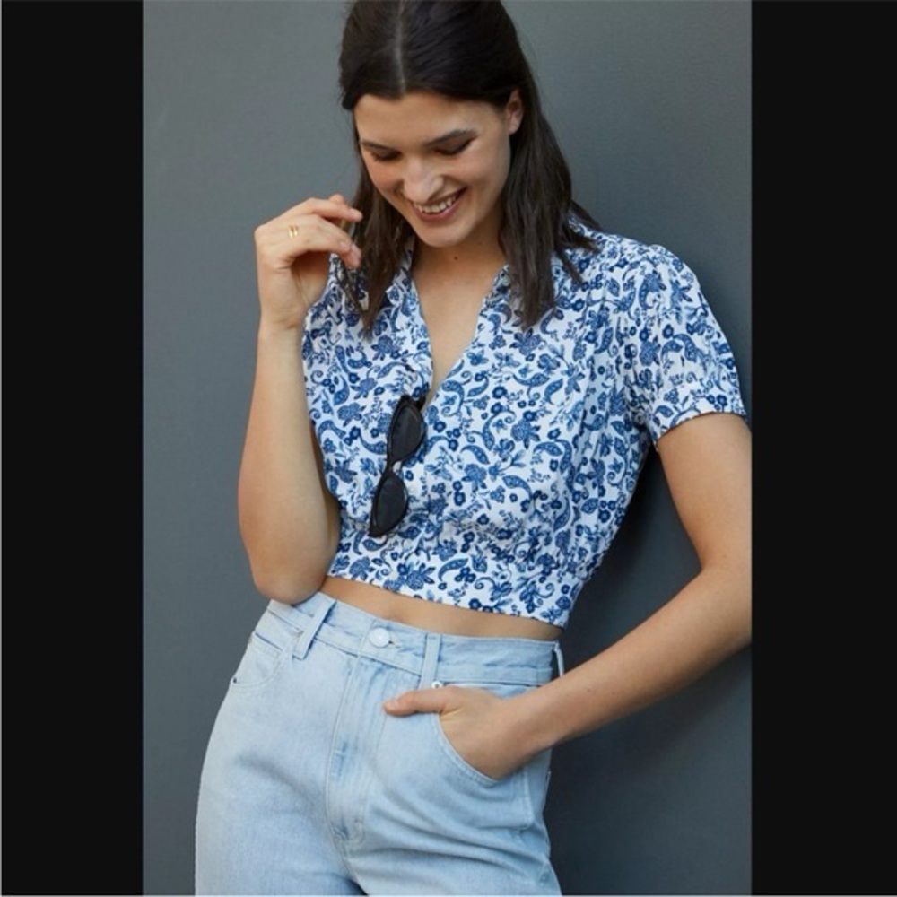 Favorite Daughter Blue and White Floral Paisley Cropped Button Down Blouse